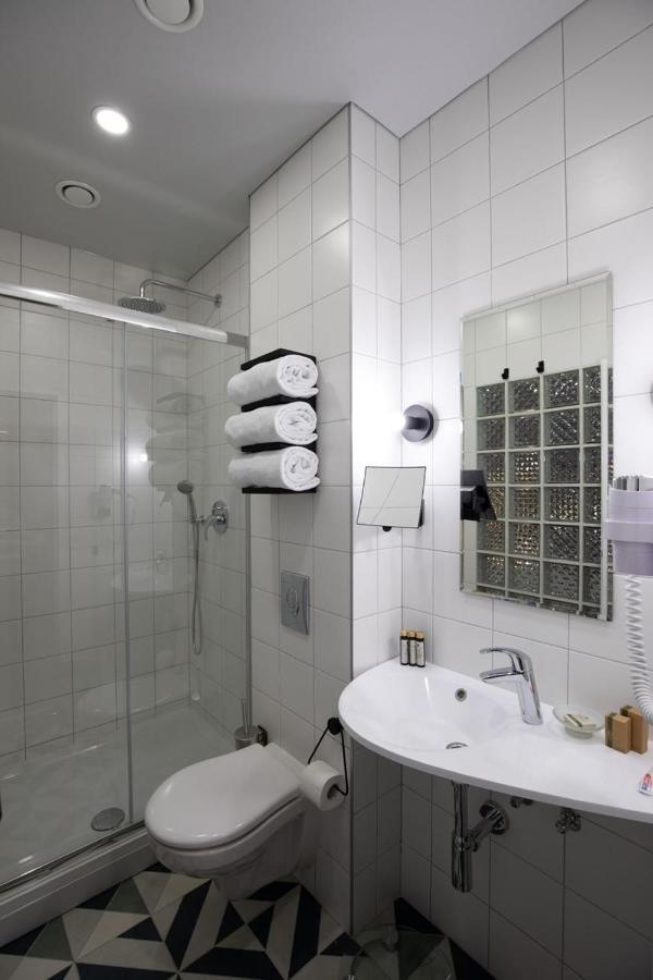 Four Rooms City Harkiv Dış mekan fotoğraf